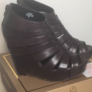 Ash Platform Lotus Size 9 Black Leather